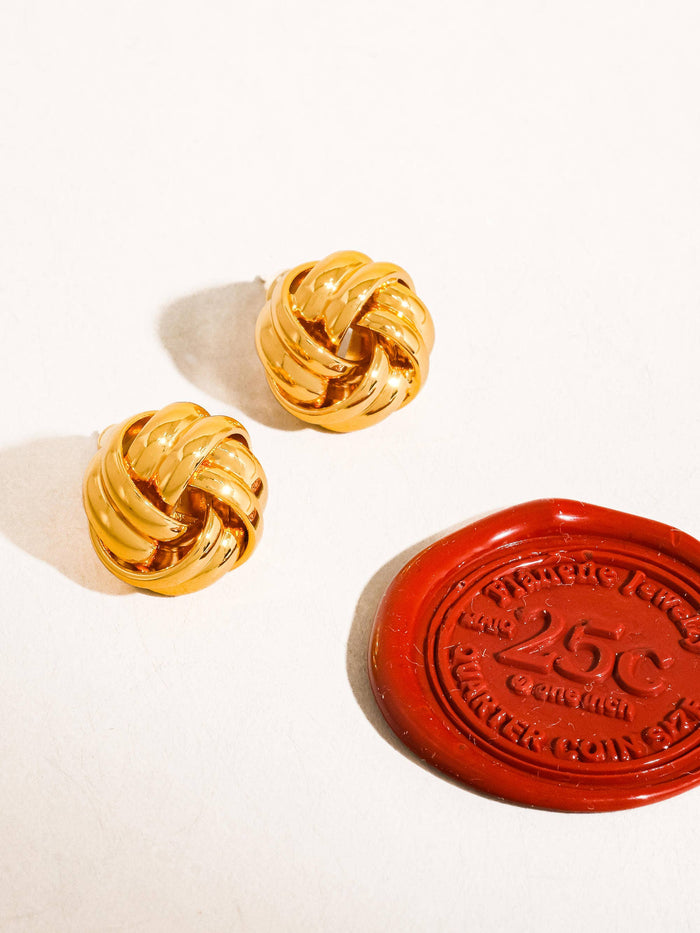 ALIX BASKET WEAVED CLASSIC STUDS