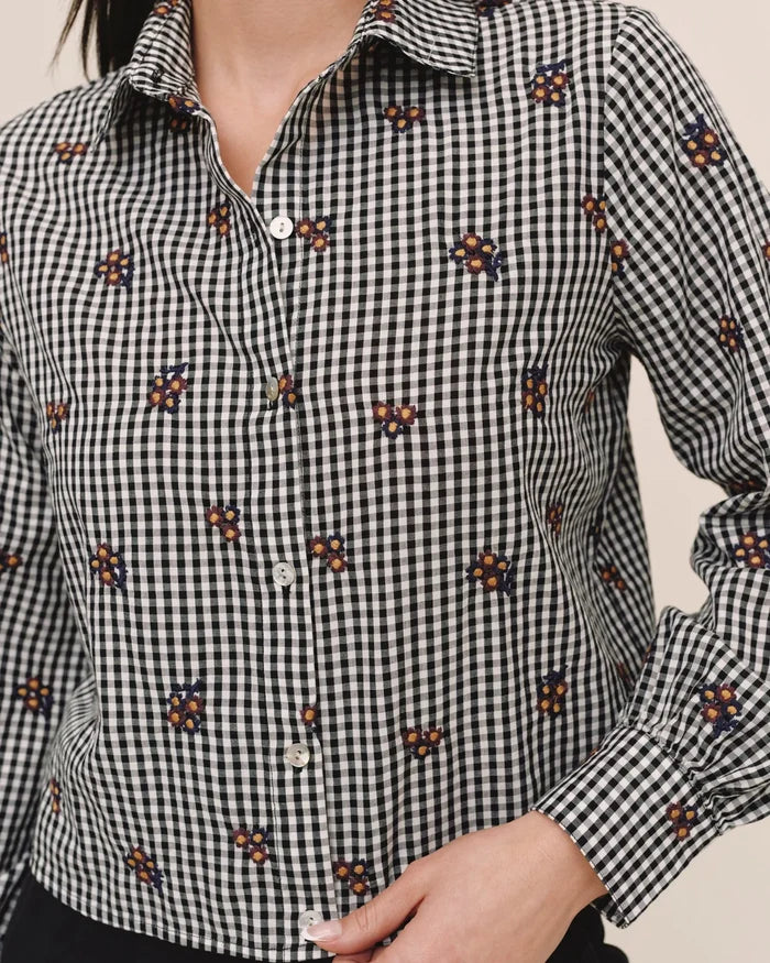 BELLA DAHL LONG SLEEVE CROP BUTTON DOWN SHIRT - MICRO FLORAL GINGHAM