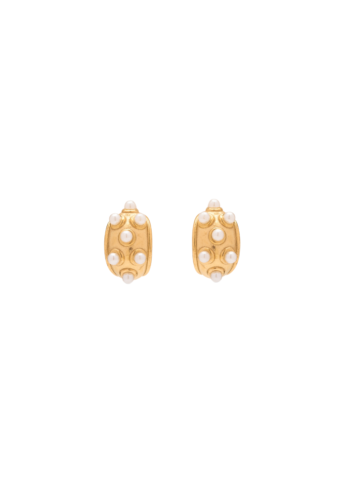 CARRIE PEARL HOOPS