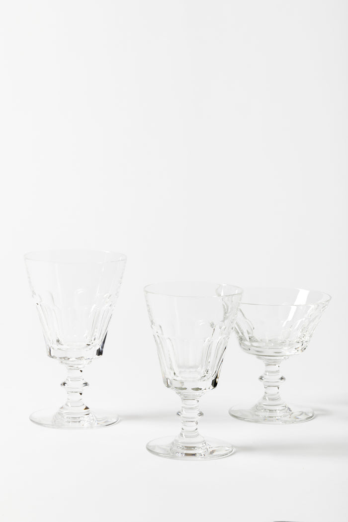 Crystal wine goblet. The Caton glasses from Saint-Louis date back to 1877.
