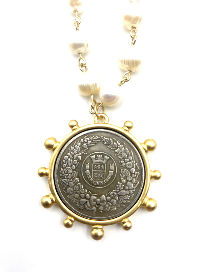 FRENCHY NECKLACE - PEARL ROSARY