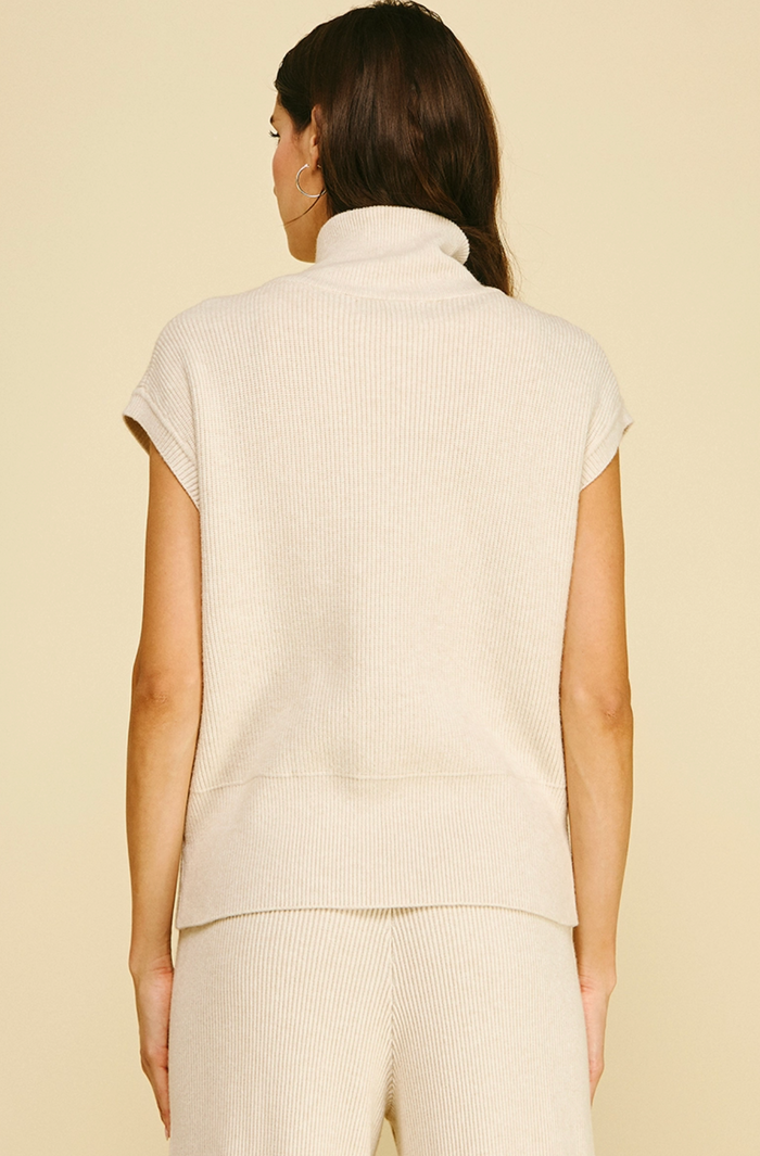 MOCK NECK ZIP-UP SWEATER