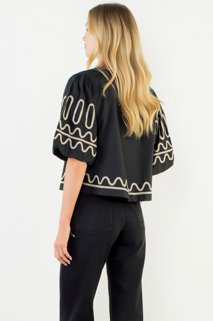 PUFF SLEEVE EMBROIDERY TOP