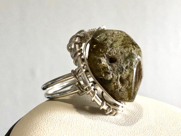 SILVER+GREEN GARNET RING