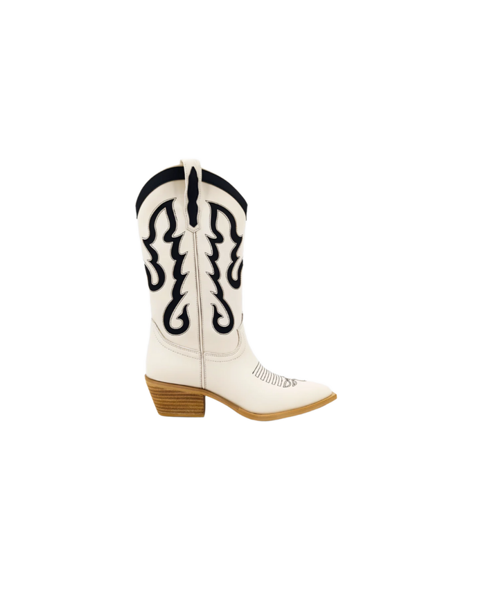 Yaya Boots, Bone