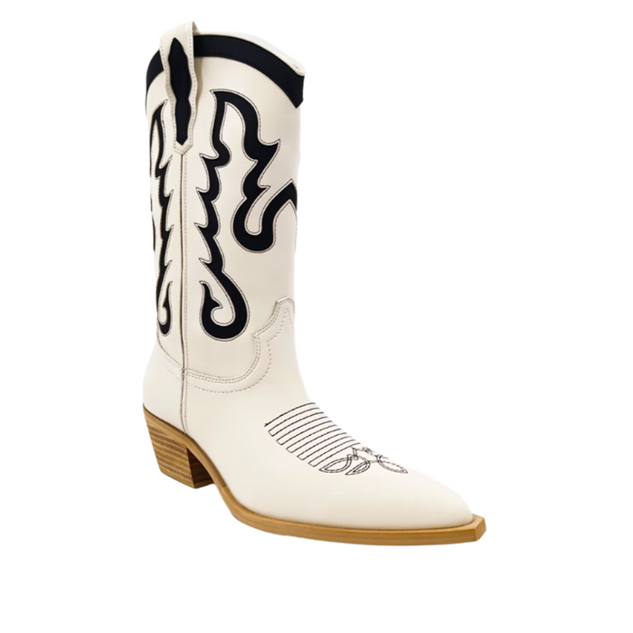 Yaya Boots, Bone